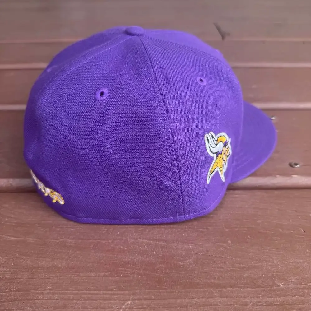 New Era 59Fifty Minnesota Vikings V NFL Purple Fitted Hat Cap Lid 7 3/8